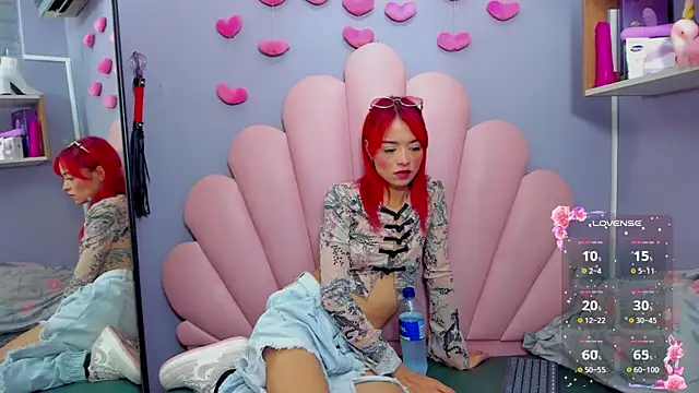 Snapshot of luci_miller chatting on 11/09/25, 04:27 luci miller online show from 11/09/25, 04:27