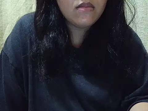 Snapshot of fluffy_raa chatting on 11/22/25, 09:30 fluffy raa online show from 11/22/25, 09:30