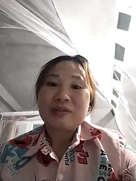 Snapshot of MINSSA502 chatting on 11/08/25, 04:07 MINSSA502 online show from 11/08/25, 04:07