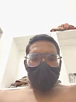 Snapshot of Thick-Tease chatting on 11/12/25, 07:46 Thick-Tease online show from 11/12/25, 07:46