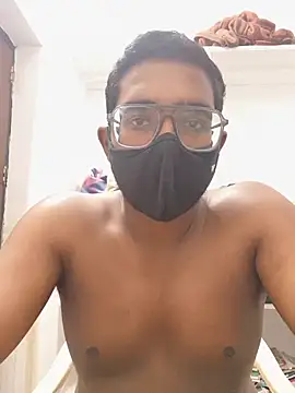 Snapshot of Thick-Tease chatting on 11/13/25, 07:35 Thick-Tease online show from 11/13/25, 07:35