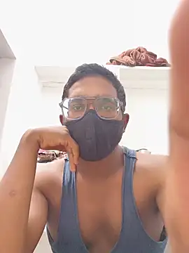 Snapshot of Thick-Tease chatting on 11/19/25, 07:47 Thick-Tease online show from 11/19/25, 07:47