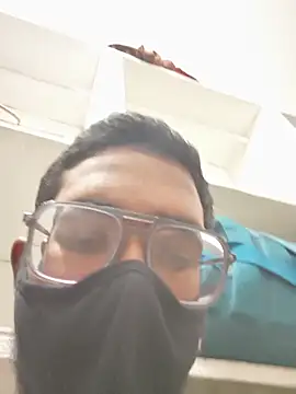 Snapshot of Thick-Tease chatting on 11/20/25, 09:03 Thick-Tease online show from 11/20/25, 09:03