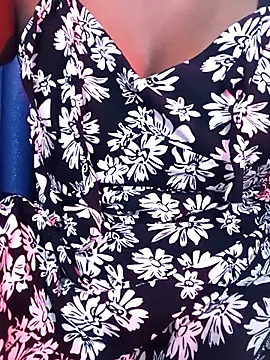 Snapshot of Rihasna chatting on 11/11/25, 02:06 Rihasna online show from 11/11/25, 02:06