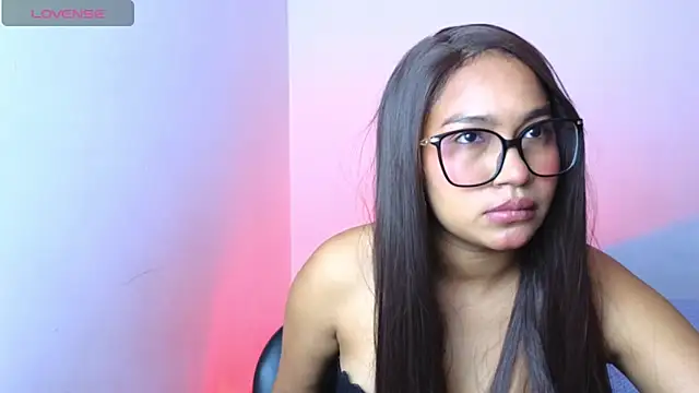 Snapshot of lau_rl chatting on 11/15/25, 10:26 lau rl online show from 11/15/25, 10:26