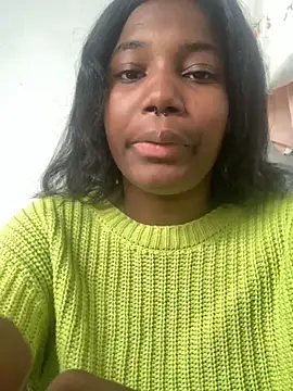 Snapshot of _annia chatting on 11/13/25, 08:30 annia online show from 11/13/25, 08:30