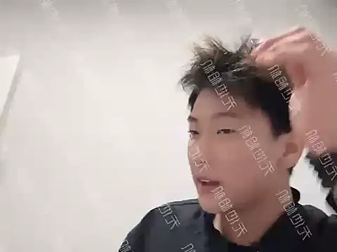 Snapshot of yangyang2006 chatting on 11/06/25, 10:38 yangyang2006 online show from 11/06/25, 10:38