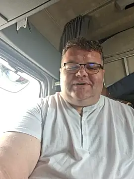 Snapshot of Grase44 chatting on 11/07/25, 01:00 Grase44 online show from 11/07/25, 01:00