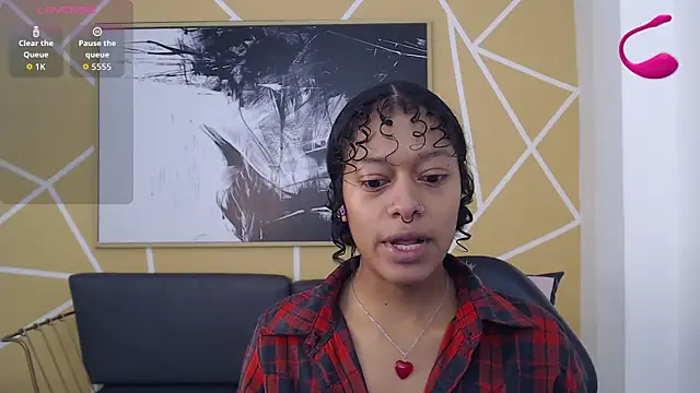 Agatha Amaya online show from 11/12/25, 01:11