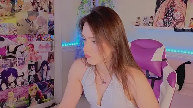 Snapshot of SofiBelucci chatting on 11/08/25, 01:44 SofiBelucci online show from 11/08/25, 01:44