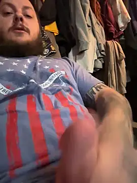 Snapshot of Peteyp98 chatting on 11/07/25, 01:11 Peteyp98 online show from 11/07/25, 01:11