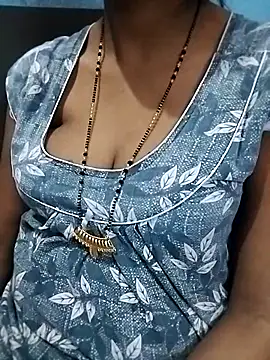 Snapshot of Ragini-hot chatting on 11/15/25, 05:20 Ragini-hot online show from 11/15/25, 05:20