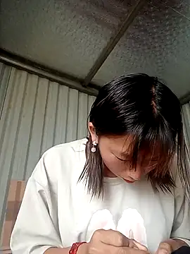 Snapshot of julybi chatting on 11/09/25, 06:23 julybi online show from 11/09/25, 06:23