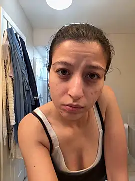 SaintNina online show from 11/24/25, 01:05