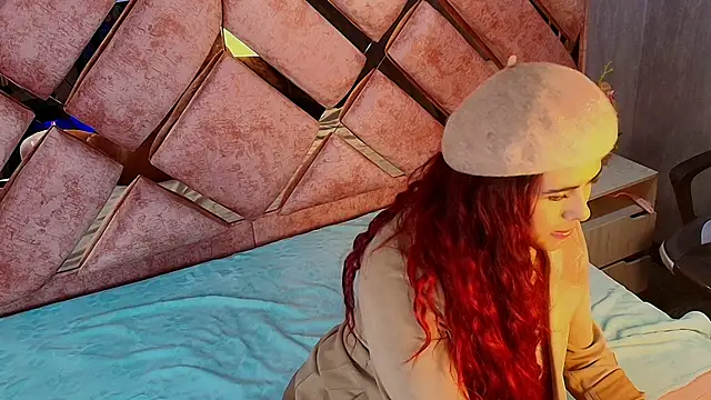 aprilrussell  online show from 11/10/25, 01:10