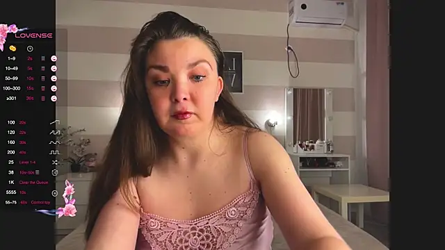 liliaMaivis online show from 11/13/25, 06:18