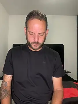 Snapshot of vanevip123 chatting on 11/18/25, 11:14 vanevip123 online show from 11/18/25, 11:14