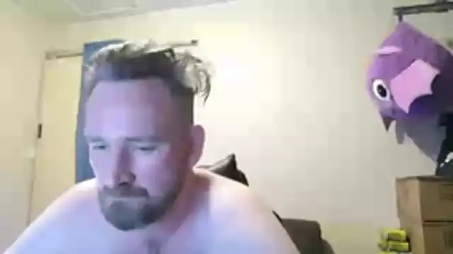 Snapshot of samjw24 chatting on 11/20/25, 12:38 samjw24 online show from 11/20/25, 12:38