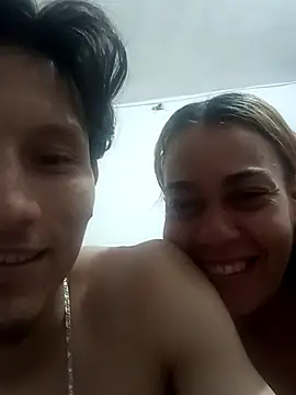 Snapshot of xXAndreyAndMariaXx chatting on 11/15/25, 02:46 xXAndreyAndMariaXx online show from 11/15/25, 02:46