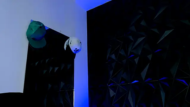 Snapshot of Maxwell_Dupont chatting on 11/20/25, 08:08 Maxwell Dupont online show from 11/20/25, 08:08