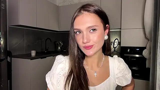 MagdaLavezzo online show from 11/18/25, 02:32