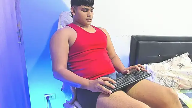 Snapshot of james_smithx chatting on 11/14/25, 09:46 james smithx online show from 11/14/25, 09:46