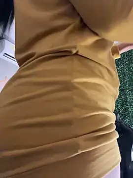 Snapshot of SashaMystique_ chatting on 11/20/25, 01:28 SashaMystique online show from 11/20/25, 01:28