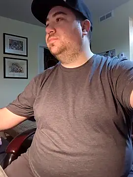 Snapshot of GayPoohBear chatting on 11/09/25, 04:22 GayPoohBear online show from 11/09/25, 04:22