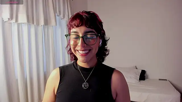 VictoriaAmelie online show from 11/14/25, 09:57