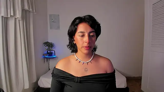 VictoriaAmelie online show from 11/22/25, 01:59