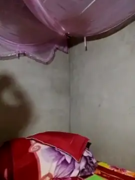 Snapshot of Cloud-wh chatting on 11/12/25, 03:29 Cloud-wh online show from 11/12/25, 03:29