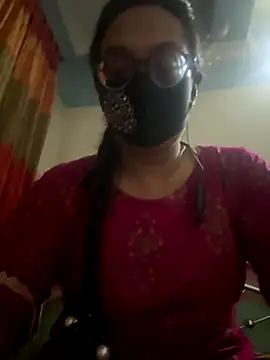 Snapshot of Saguphtah_Chattergy_22 chatting on 11/15/25, 07:43 Saguphtah Chattergy 22 online show from 11/15/25, 07:43