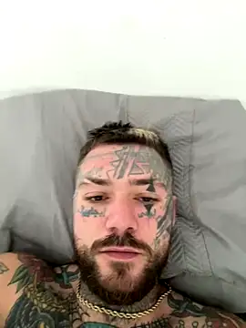 Snapshot of magicmichaell chatting on 11/10/25, 12:59 magicmichaell online show from 11/10/25, 12:59