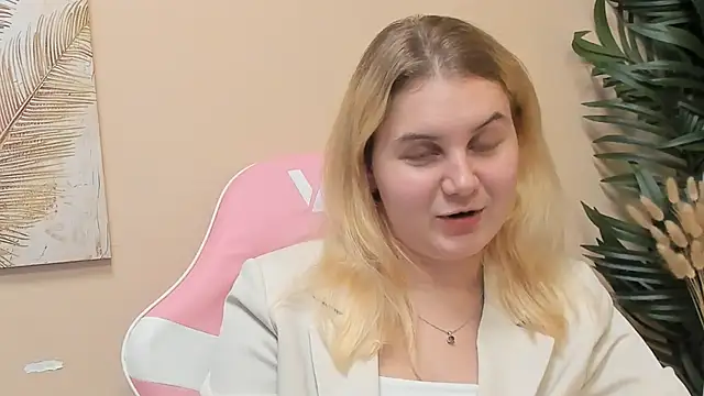 RachealFeigel online show from 11/11/25, 03:34