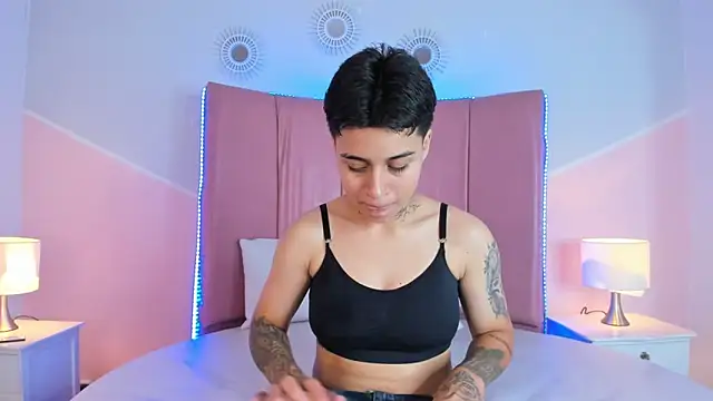 noah wells online show from 11/12/25, 07:57