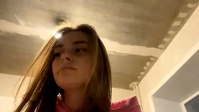 GeralynChiszar online show from 11/11/25, 05:18