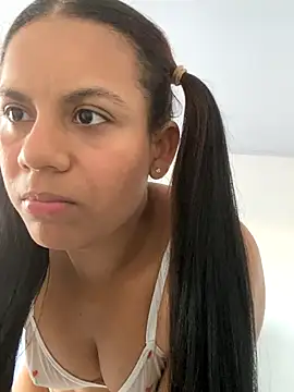 Snapshot of lineichun1708 chatting on 11/17/25, 09:09 lineichun1708 online show from 11/17/25, 09:09