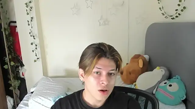 Felix kitty online show from 11/11/25, 07:36