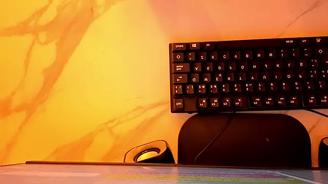 Snapshot of Juliana_Tx chatting on 11/16/25, 03:01 Juliana Tx online show from 11/16/25, 03:01