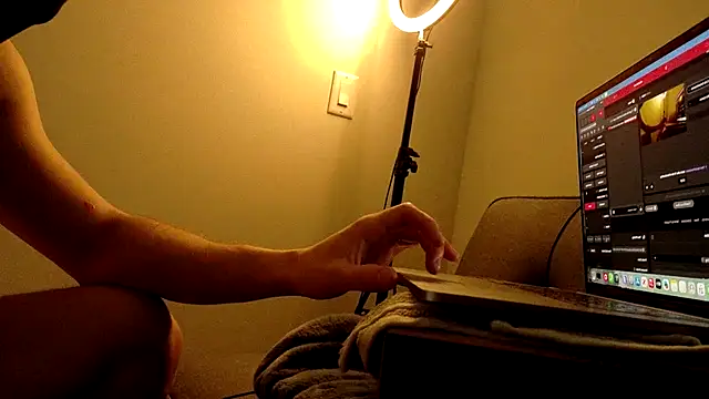 sculpteddesire online show from 11/21/25, 07:23