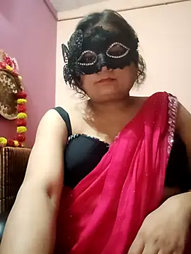 meera hotty online show from 11/15/25, 10:34