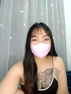 Snapshot of xu-ka chatting on 11/18/25, 02:06 xu-ka online show from 11/18/25, 02:06