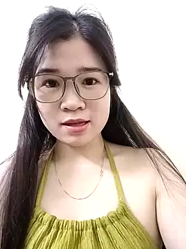 Snapshot of hoa-honggai chatting on 11/13/25, 09:58 hoa-honggai online show from 11/13/25, 09:58