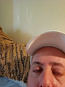 Body1978 M online show from 11/16/25, 10:10