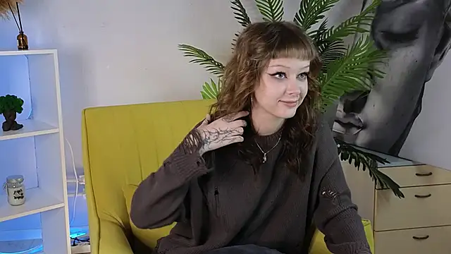 Snapshot of CarenChappan chatting on 11/16/25, 01:06 CarenChappan online show from 11/16/25, 01:06