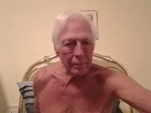 Snapshot of capttp chatting on 10/17/25, 02:26 capttp online show from 10/17/25, 02:26