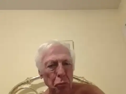 Snapshot of capttp chatting on 10/24/25, 02:41 capttp online show from 10/24/25, 02:41