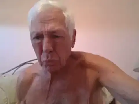 Snapshot of capttp chatting on 10/24/25, 02:57 capttp online show from 10/24/25, 02:57