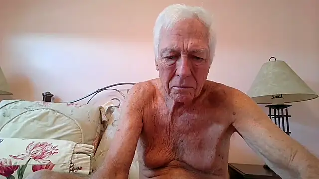 Snapshot of capttp chatting on 11/17/25, 04:13 capttp online show from 11/17/25, 04:13