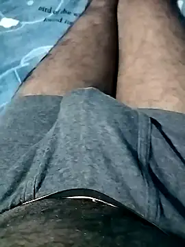 Snapshot of summa_renu chatting on 11/15/25, 05:53 summa renu online show from 11/15/25, 05:53